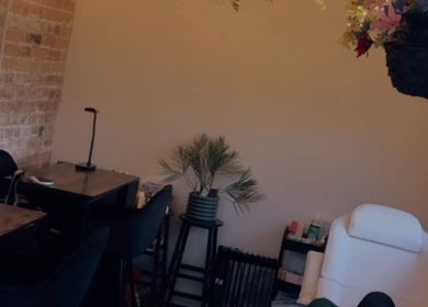 Tranquil beauty corner at Lubello’s, Scunthorpe, England, GB with modern decor.