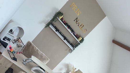 Pris Nails