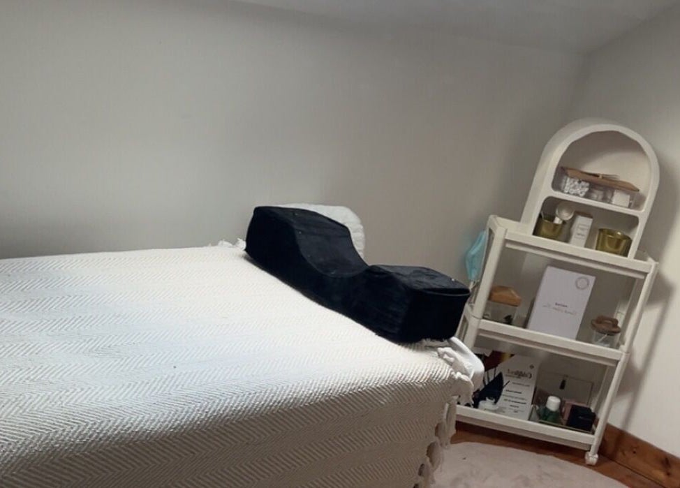 Salle de soins tranquille chez Pris Nails, Bourg-beaudouin, Normandie, FR.