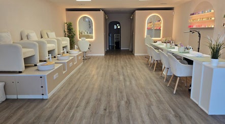 Interior moderno de Almalibre Beauty Atelier en Majadahonda, Comunidad De Madrid, ES.