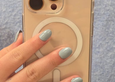 Uñas elegantes en tonos azul pastel en Almalibre Beauty Atelier, Majadahonda, Comunidad De Madrid, ES.