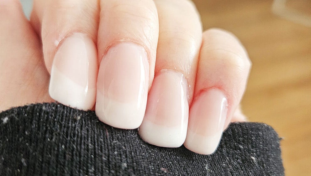 Ongles parfaitement manucurés chez Sublime Your Nails 92 à Châtenay-Malabry, Île-de-France, FR.