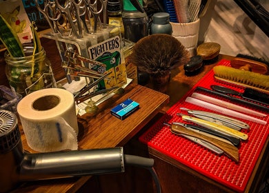 Herramientas clásicas en Pelizzari Barbershop - Parque Patricios, Buenos Aires, Ciudad Autónoma De Buenos Aires, AR.