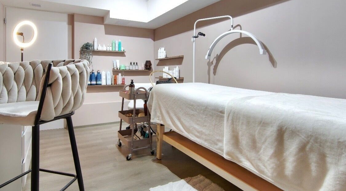 Luxusní místnost Headspaellie v Hradci Králové, Královéhradecký Kraj, CZ, s moderním vybavením.