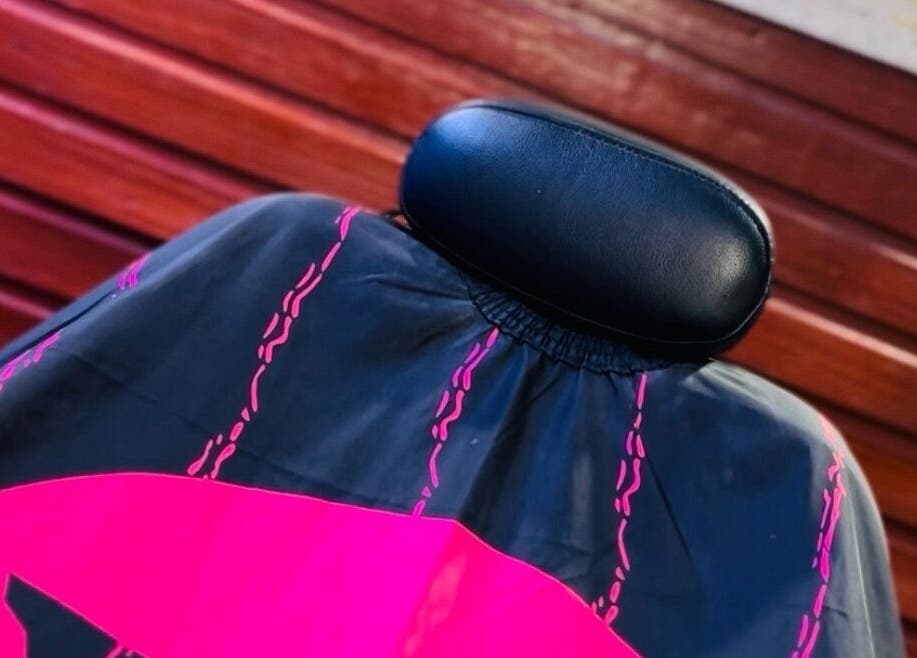 Silla de peluquería en Barberia | Dariobarber, Conchalí, Región Metropolitana, CL. Comodidad y estilo.