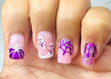 Nail art d'Halloween au salon Au Bonheur Des Mains, Noidans-lès-Vesoul, Bourgogne-Franche-Comté, FR.