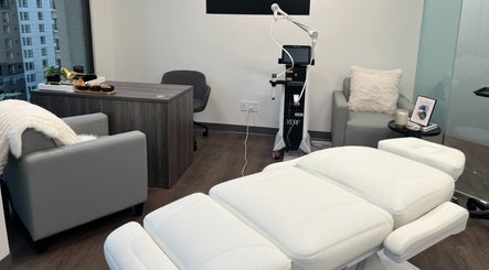 Yoshida Beauty Clinic【Downtown Location】treatment room in Vancouver, British Columbia, CA, with a sleek, modern design.