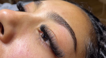 Extensions de cils réalisées à Lashe By’S, Villefranche-de-rouergue, Occitanie, FR.