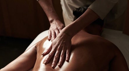 Relaxing back massage at Novaé by Valentina in Newstead, Queensland, AU.
