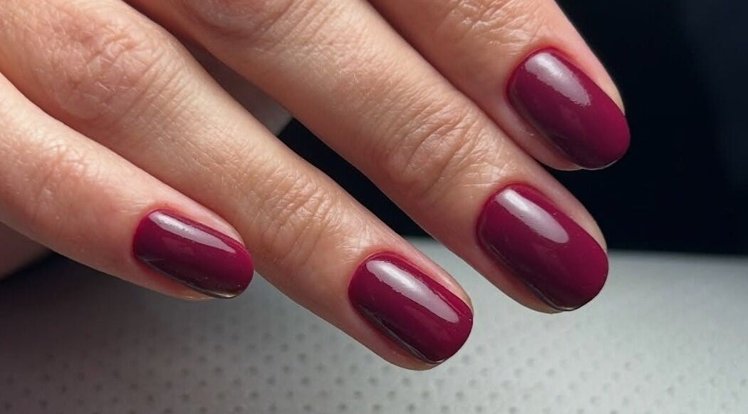 Елегантний манікюр у MarinANails, Mińsk Mazowiecki, Województwo Mazowieckie, PL.