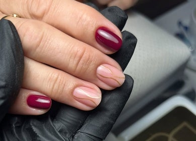 Манікюр рудого і нюдового кольорів у MarinANails, Mińsk Mazowiecki, Województwo Mazowieckie, PL.