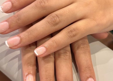 Stylish French manicure at صالون لمسة الماسة حي الخليج |Diumond touch, الرياض, منطقة الرياض, SA.