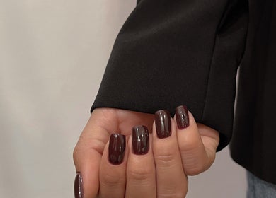 Elegant burgundy nail polish from NC Nails Italian Quality, Genève, Genève, CH.