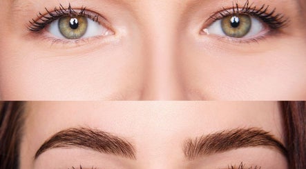Eyebrow transformation at Royal Beauty Parlour, Berserker, Queensland, AU. Before and after close-up.