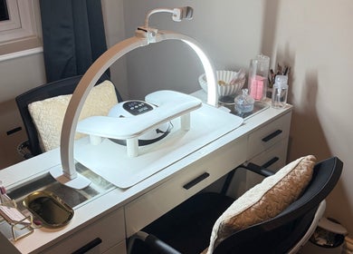 Modern nail station at Naileditbyjadee, Barnoldswick, England, GB, showcasing elegance and comfort.
