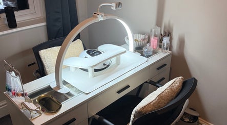 Modern nail station at Naileditbyjadee, Barnoldswick, England, GB, showcasing elegance and comfort.