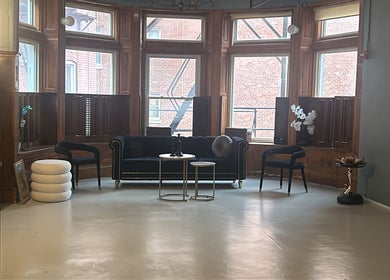 Элегантный интерьер PEARL BEAUTY STUDIO в Вашингтоне, округ Колумбия, США.