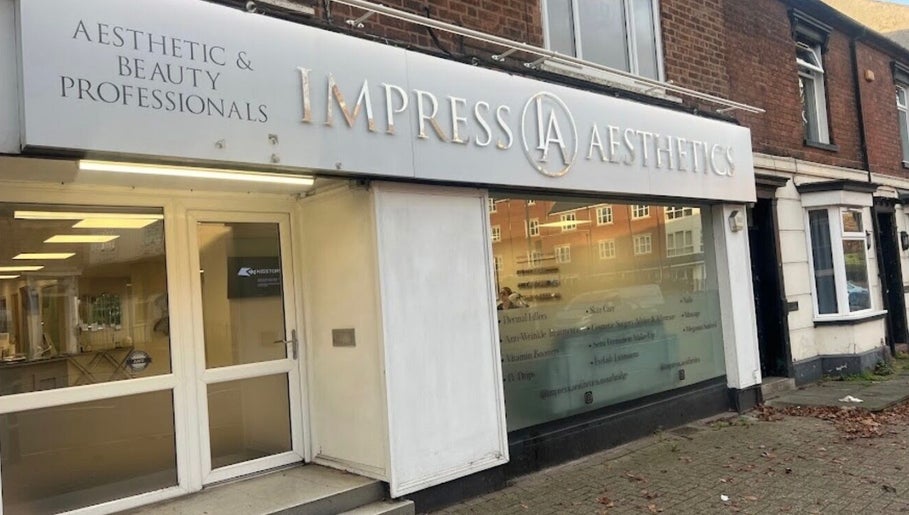 Exterior of Hairbychloex in Stourbridge, England, GB showcasing modern aesthetics and beauty services.