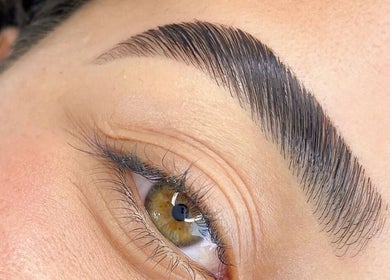 Close-up of expertly shaped eyebrow by Aesthetics_by_marta_ in Bragança, Bragança, PT.