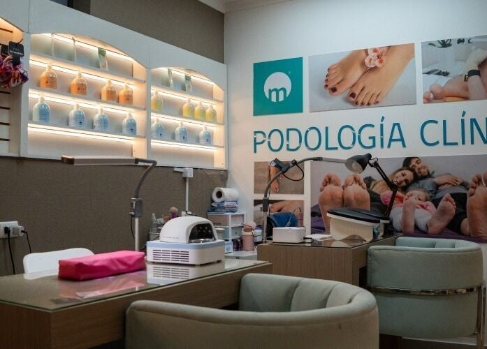 Consultorio de podología en Matiz Juan Soldado, La Serena, Coquimbo, CL, con productos y equipo moderno.
