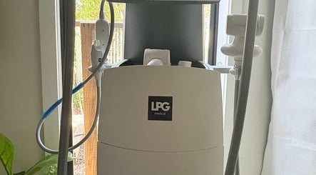 LPG medical equipment at MedShape, Peregian Springs, Queensland, AU. Offers advanced beauty treatments.