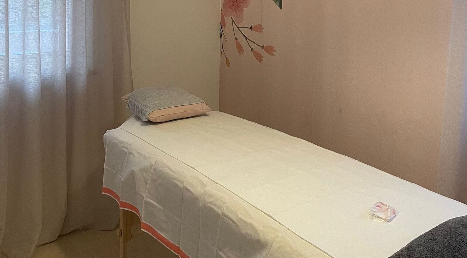 Prostor za masažu u Ponte Porton d.o.o., Novigrad, Istarska, HR, s opuštajućim dekorom.