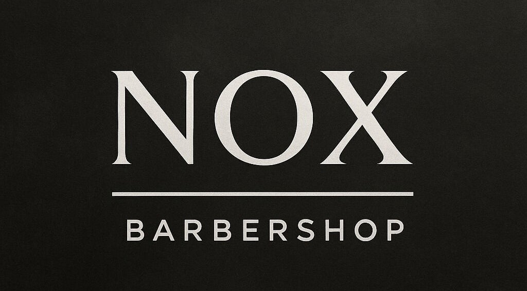 Logotipo elegante de NOX Barbershop en Yanahuara, Arequipa, PE en fondo negro.