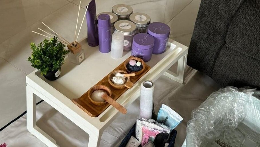 منتجات عناية وتجميل في خدمة منزلية من Omnia Spa Home Service | الرياض، بالرياض، الرياض محافظة، السعودية.
