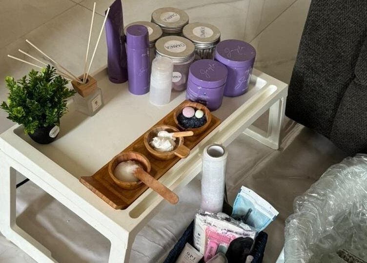 منتجات تجميل وأدوات سبا في Omnia Spa Home Service | Riyadh، الرياض، منطقة الرياض، السعودية.