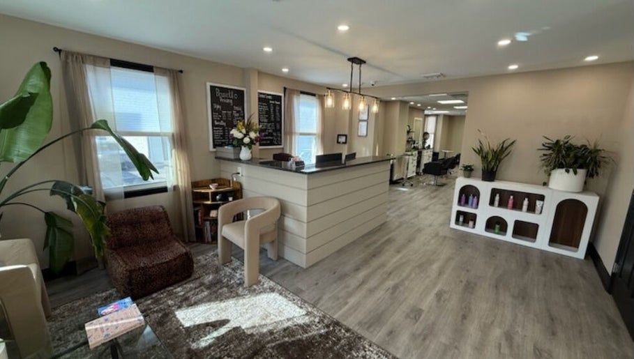 Brunetto Beauty's elegant reception area in Oakland, New Jersey, US, featuring modern decor and a welcoming atmosphere.