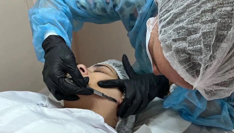 Professional dermaplaning session at K Beauty Studio, Maldonado, Departamento De Maldonado, UY.