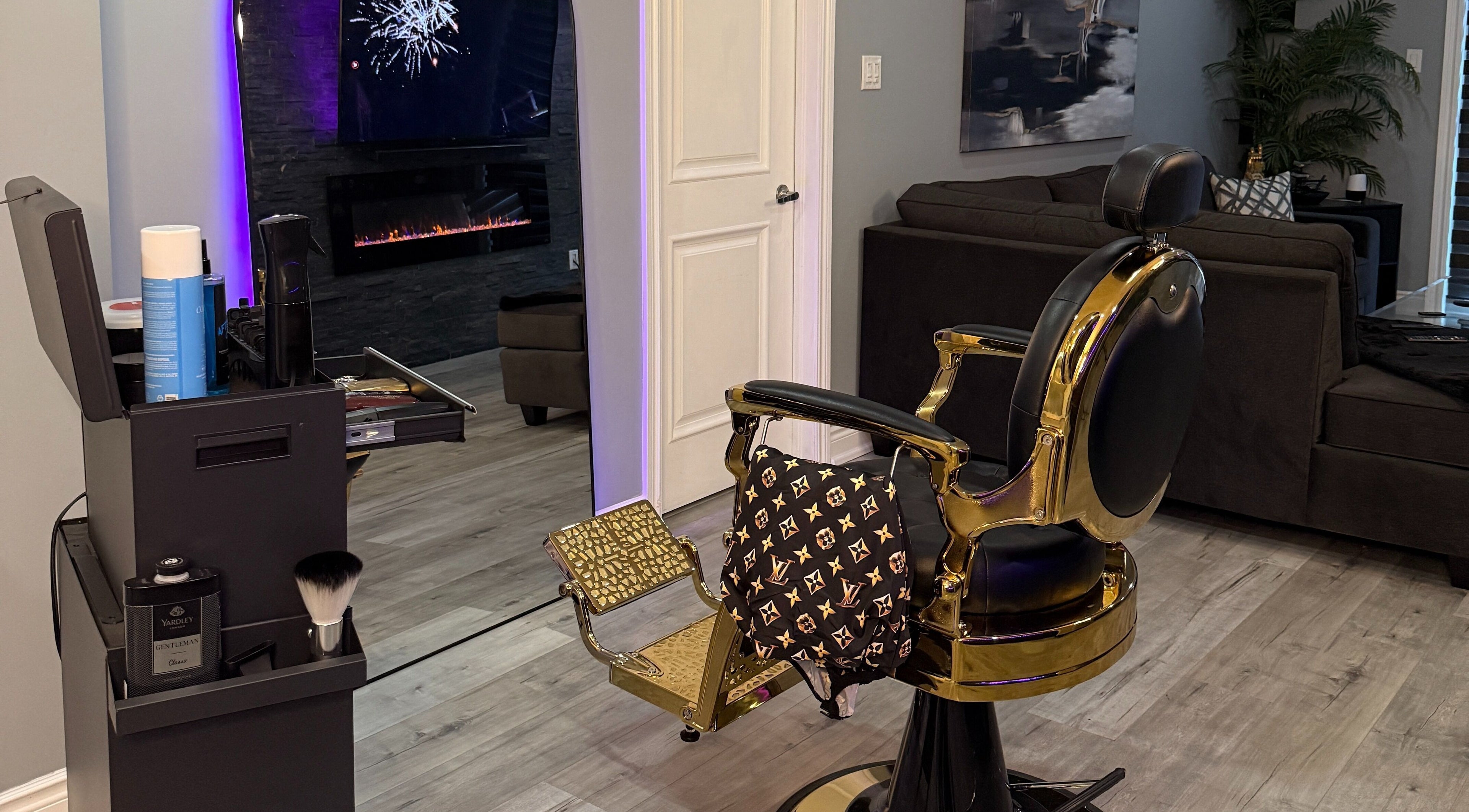 Luxurious salon chair at Blends by DAZE in Brampton, Ontario, CA, showcasing modern elegance and comfort.