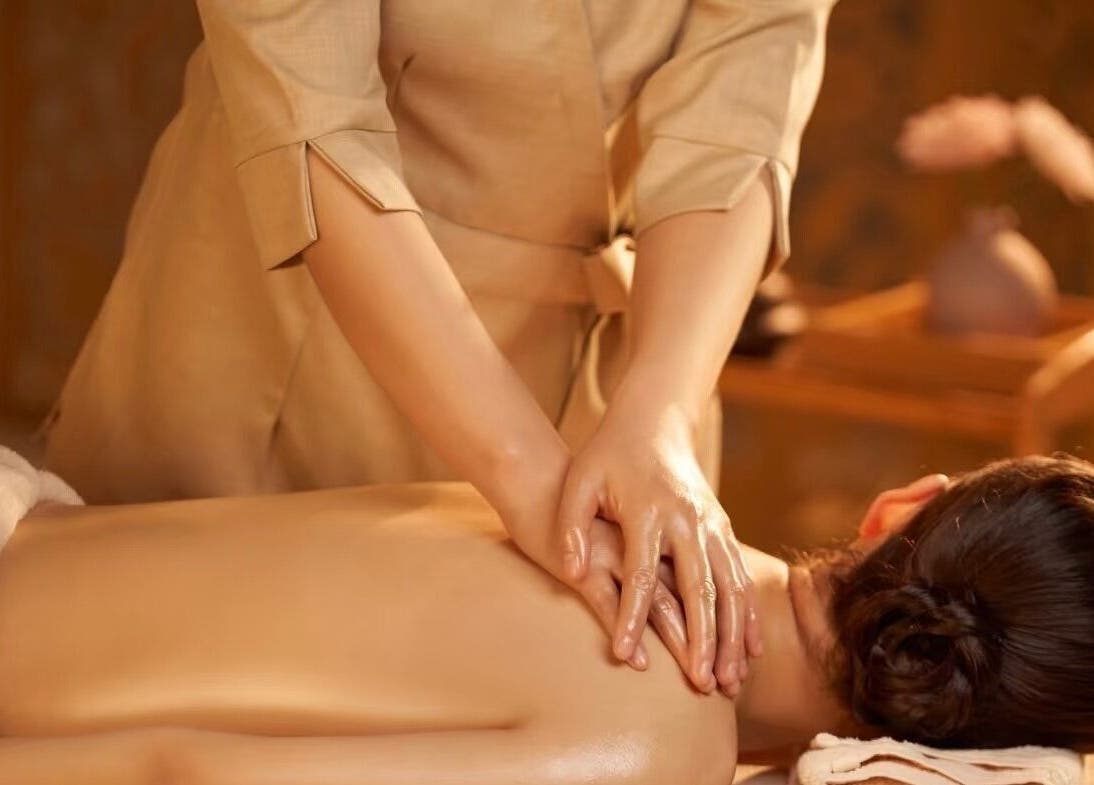 Relaxing back massage at August Massage, Broken Arrow, Oklahoma, US. Enhance your wellness journey.