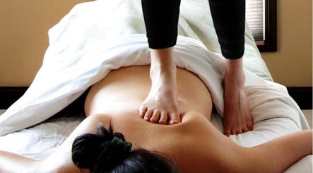 Foot massage therapy at Killeen Massage in Killeen, Texas, US enhances relaxation and wellness.