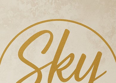 Elegantní logo Sky Visage Beauty Studio, Hlavní Město Praha, Hlavní Město Praha, CZ.