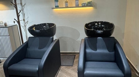 Modern wash stations at SGC Barbershop in Dubai, Dubai, AE offering top-notch grooming services.