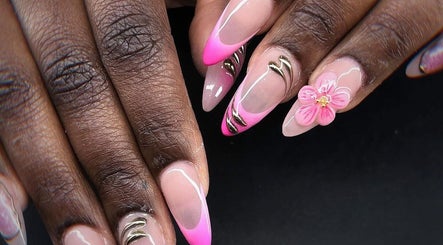Elegant pink and gold floral nail design at Kimmy Nails Studio, Melbourne, Victoria, AU.