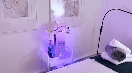 Relaxing spa setup with towels and decor at Everything skyn, Manchester, England, GB.
