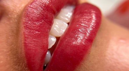 Close-up of vibrant red lips at SkyBeauty Valencia, València, Comunidad Valenciana, ES.