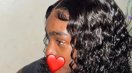 Glamorous wavy hairstyle at Trendsetta_HouseofHair, Portsmouth, Saint John Parish, DM.