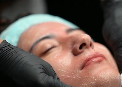 Soin du visage relaxant à Maison Sanaa – Institut / Facial Studio à Toulouse, Occitanie, FR.