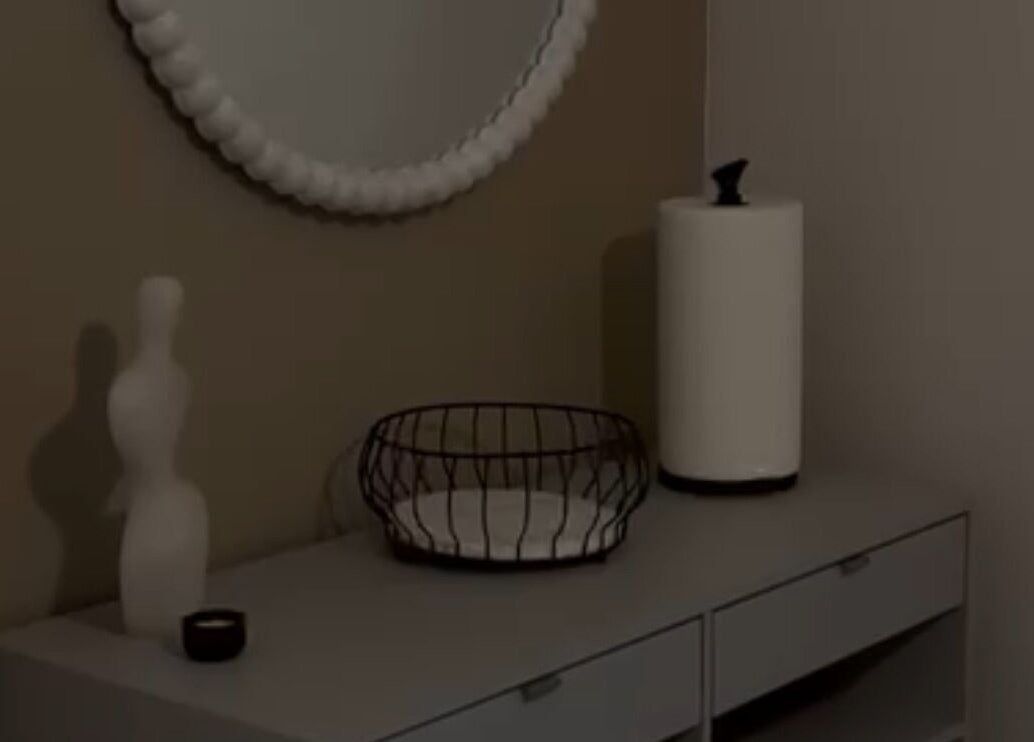 Chic decor at Skin by Nay in Toa Baja, Puerto Rico, PR featuring modern accessories and round mirror.