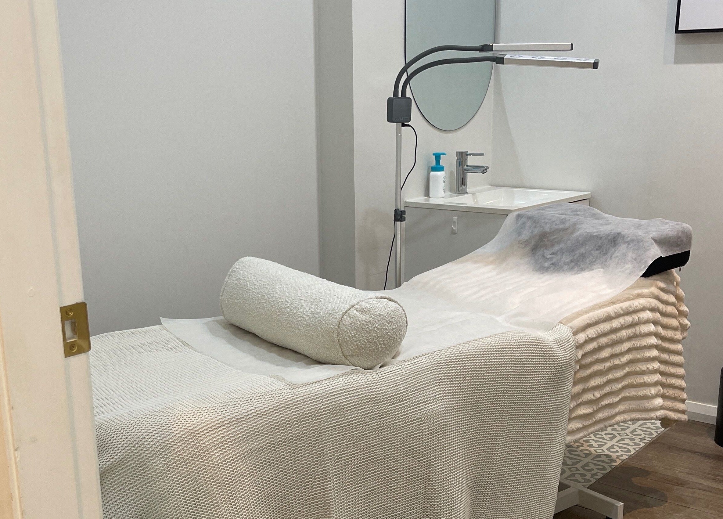 Relaxing treatment room at Sydney Lashess by Nicky, Manly, New South Wales, AU. Clean and inviting space.
