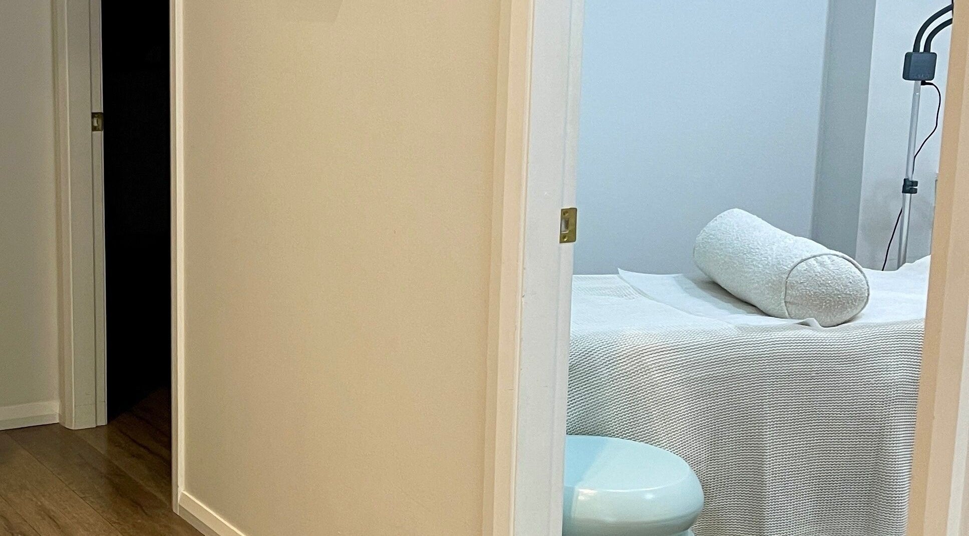 Tranquil treatment room at Sydney Lashess by Nicky, Manly, New South Wales, AU.