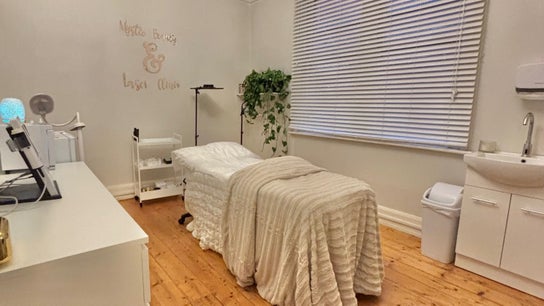 The GLOW UP Clinic (Elsternwick)