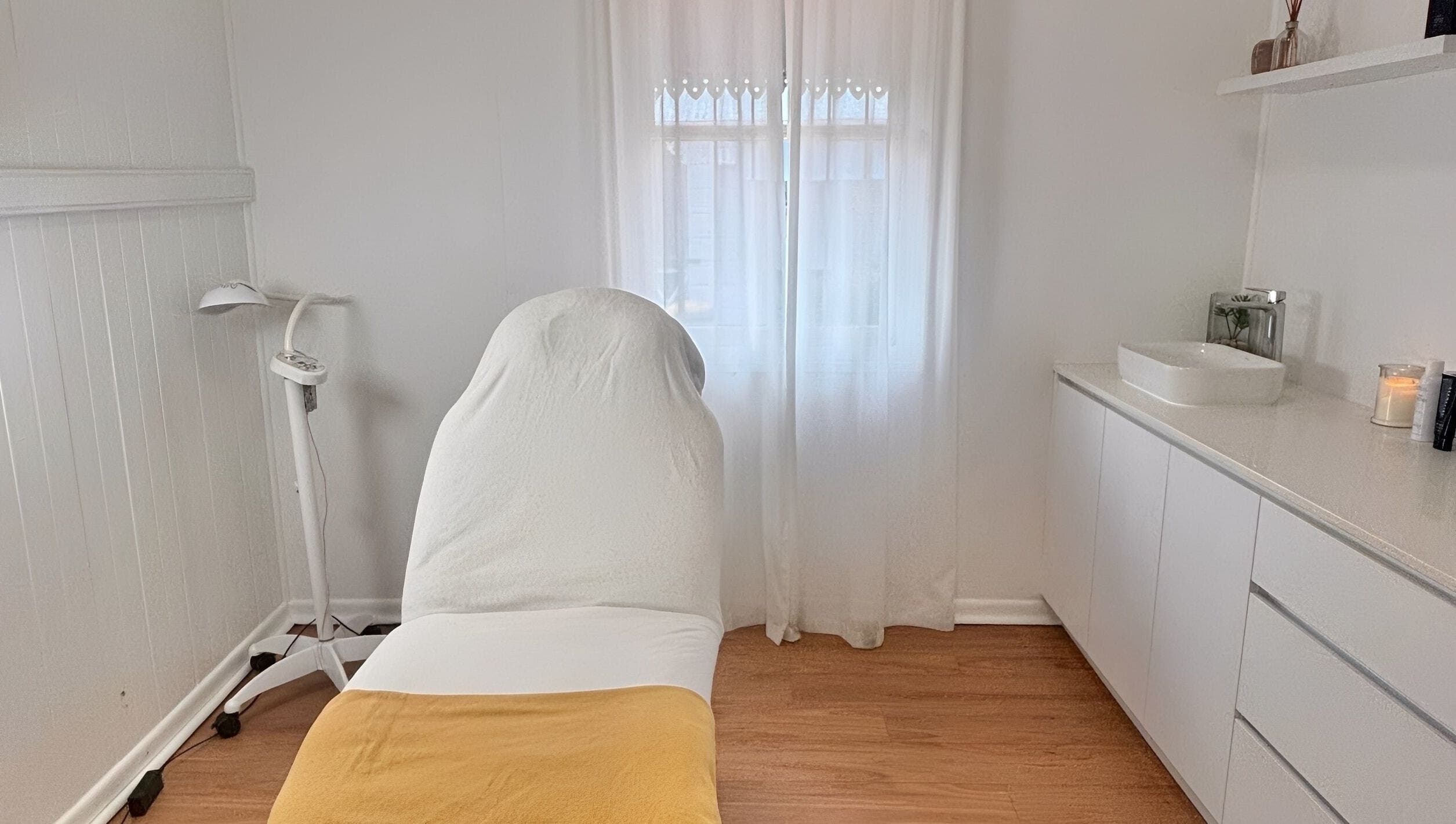 Calming treatment room at The GLOW UP Clinic (Brisbane), located in Kangaroo Point, Queensland, AU.