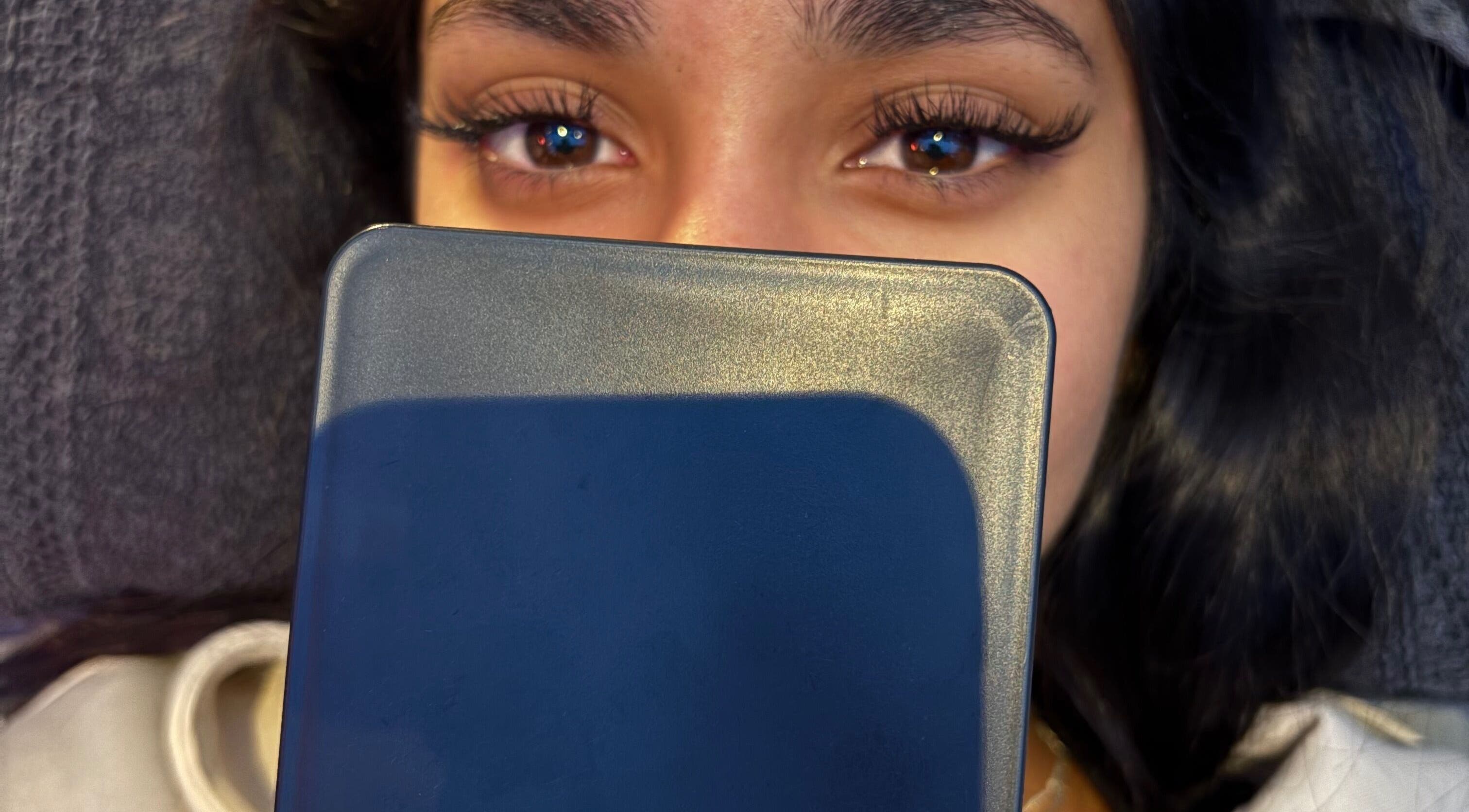 Close-up van wimperservice bij ZA Glow Lashes, Almere, Flevoland, NL.