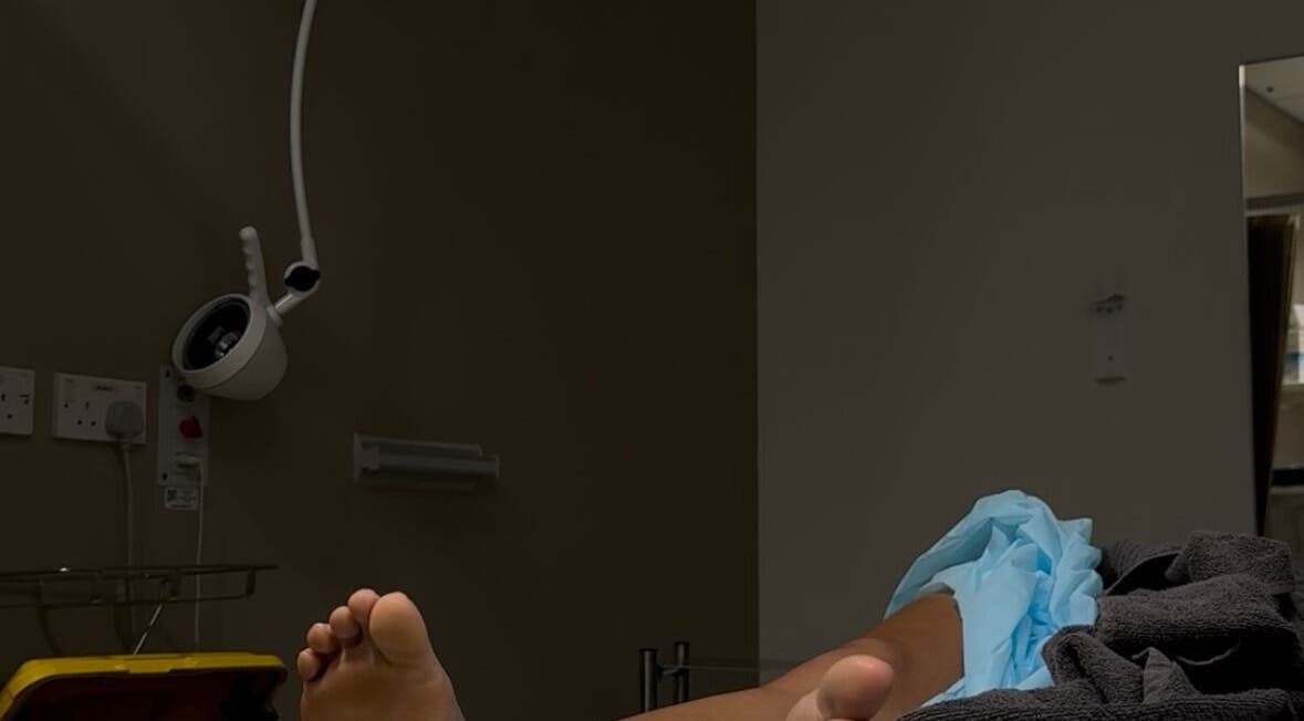 Relaxing therapy session at HaWB Treatment, London, England, GB showcasing soothing ambiance and comfort.