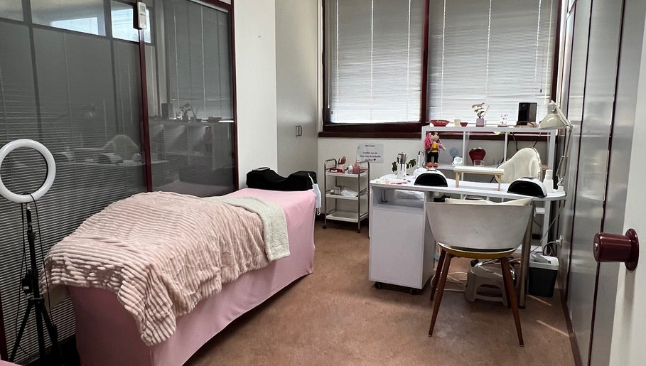 Cozy beauty room at Ana Das Pestanas in Vila Nova De Gaia, Porto, PT.