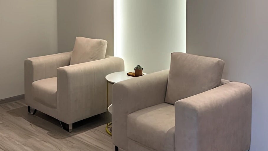 Comfortable seating area at Esperer Beaute, Petaling Jaya, Selangor, MY, inviting relaxation and tranquility.